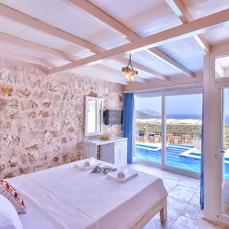 Mojo Sunset Boutique Hotel 5*