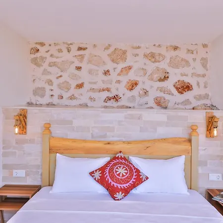 Mojo Sunset Boutique 5*