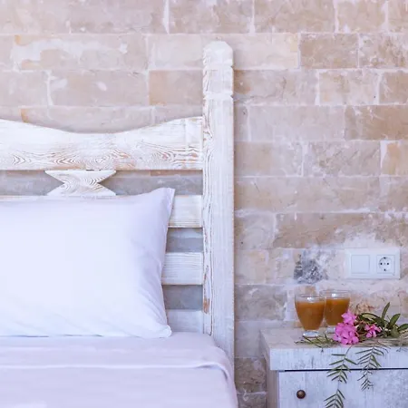 Mojo Sunset Boutique Hotel
