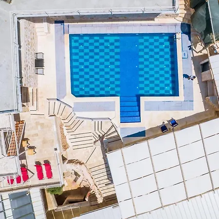 Mojo Sunset Boutique Hotel