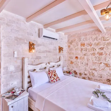 Mojo Sunset Boutique