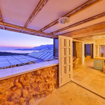 Mojo Sunset Boutique Hotel 5*