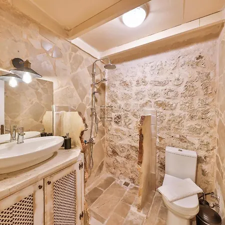 Mojo Sunset Boutique 5*